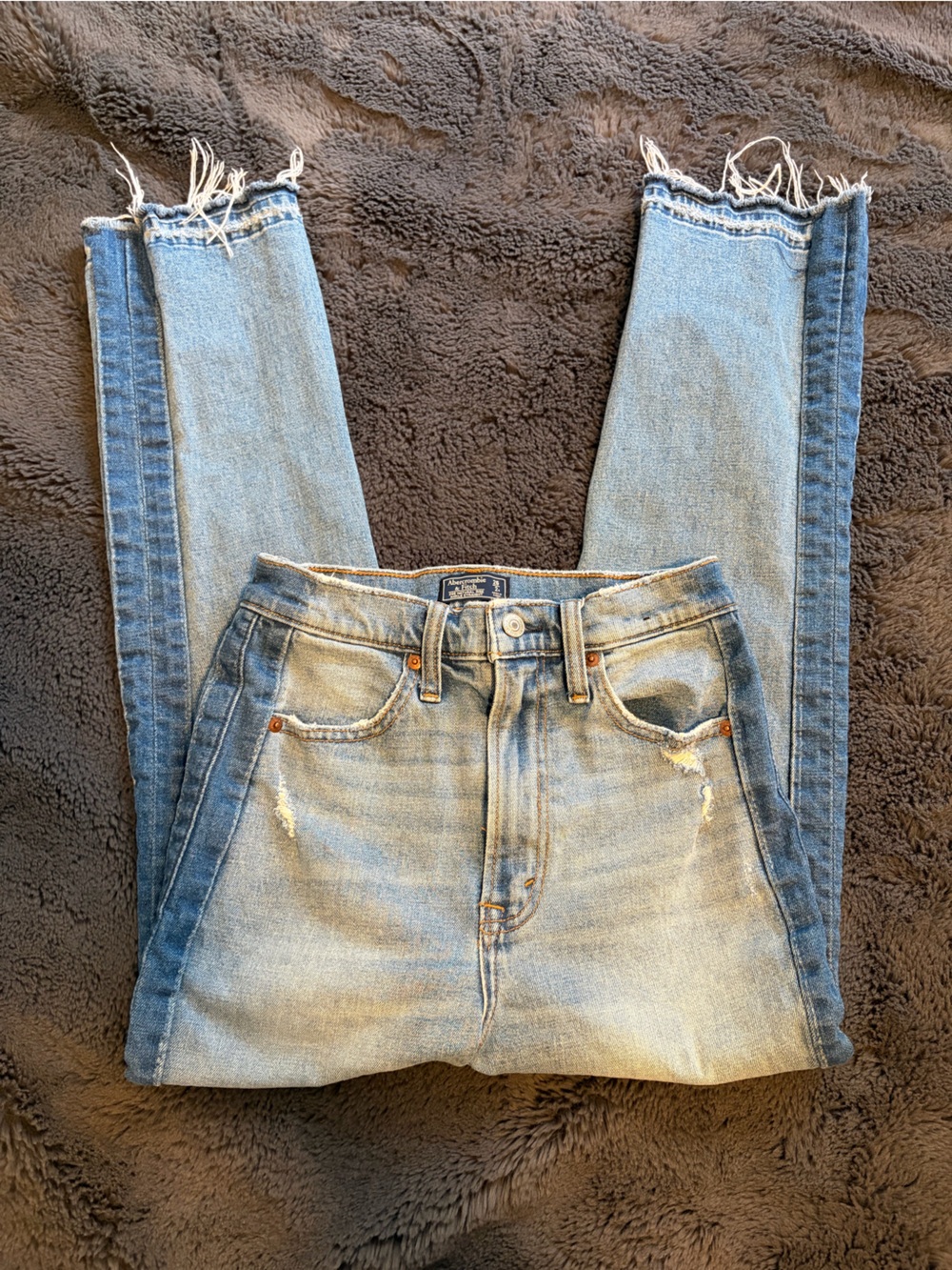 Abercrombie & Fitch Light Blue Distressed Cropped Jeans